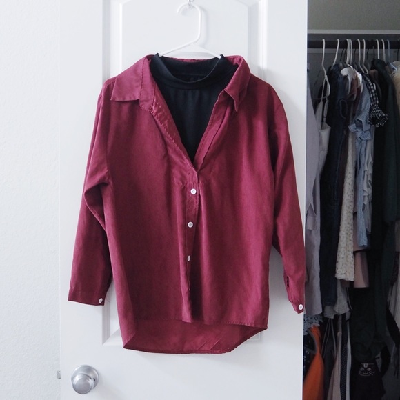 Faux two piece top (burgundy+black） - Picture 2 of 5